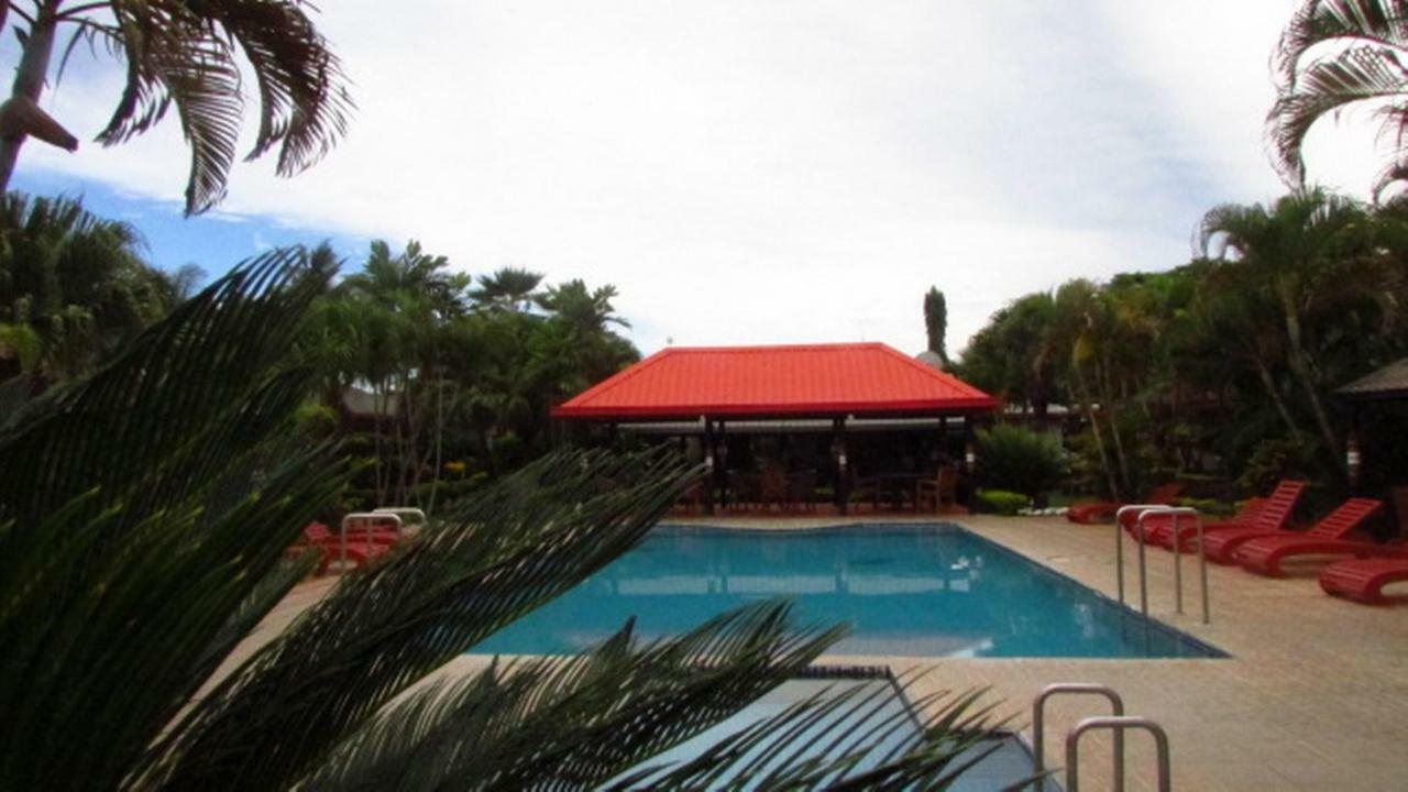 Wailoaloa Beach Resort Nadi Bagian luar foto