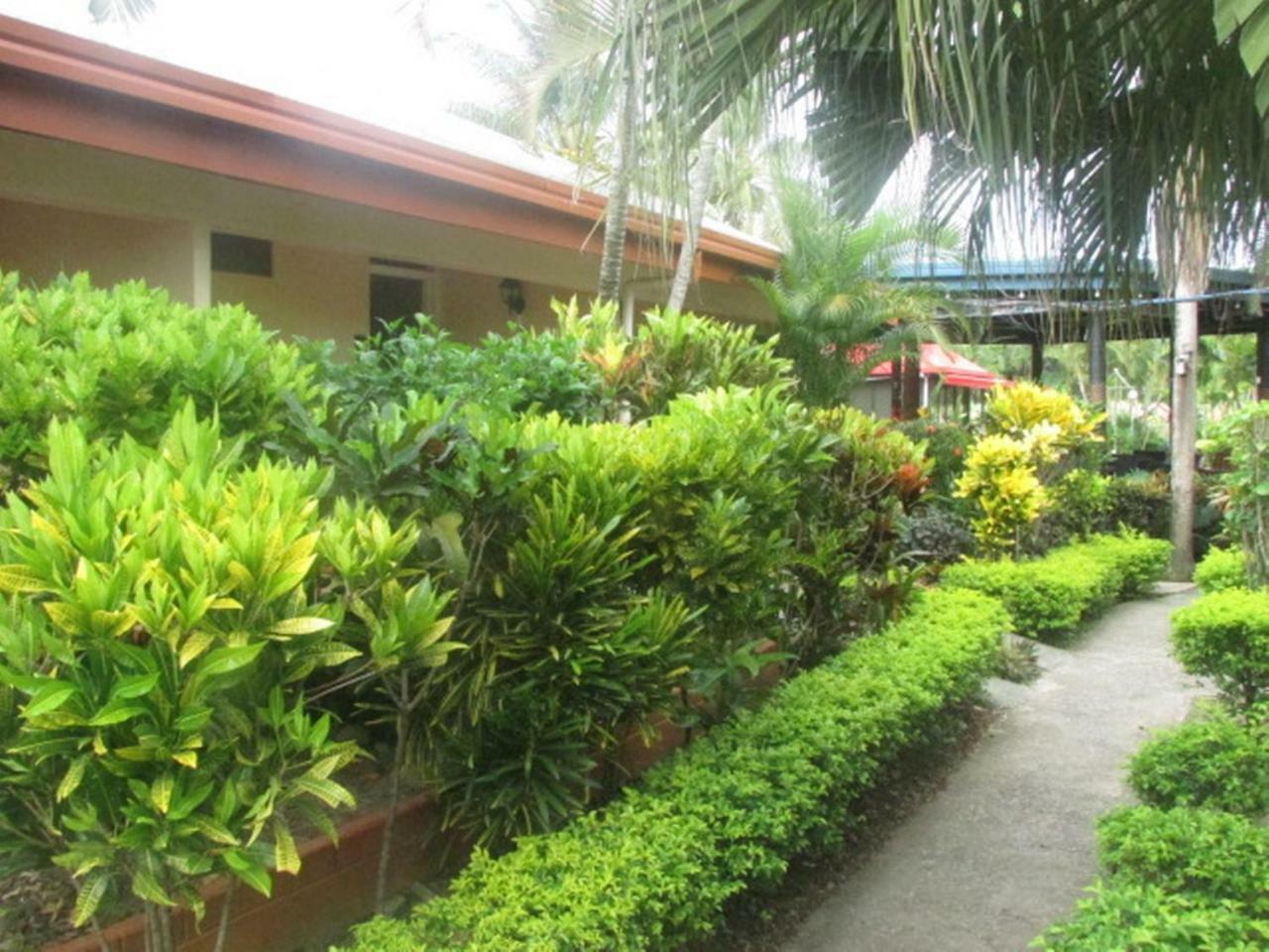 Wailoaloa Beach Resort Nadi Bagian luar foto